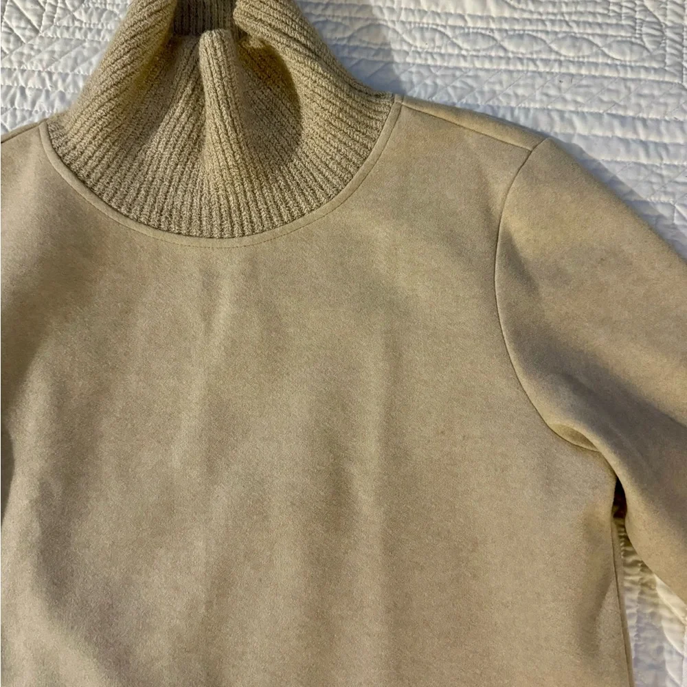 NWT Banana Republic Melton Turtleneck Sweater, SP - Picture 4 of 8